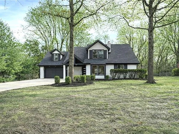 9515 Lee Blvd, Leawood, KS 66206