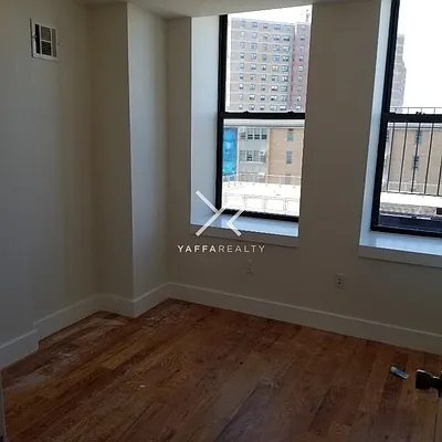 Rented by Yaffa Realty LLC | media 3
