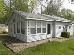 43361 Van Auken Dr, Bangor, MI 49013