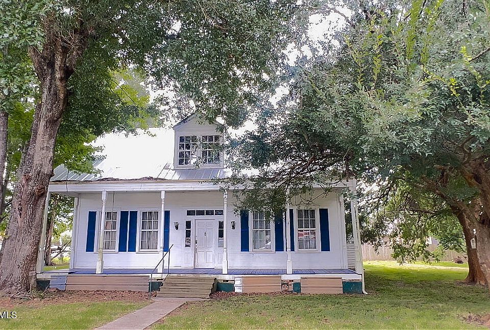 1st image of 120 Teresa Dr