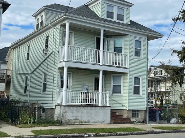 831 Belleville Ave #3, New Bedford, MA 02745