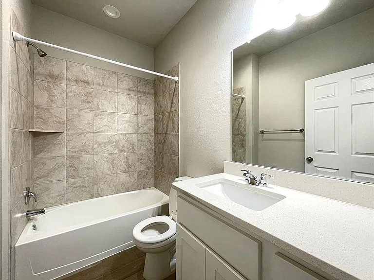 1602 Jacey Way — Photo 13