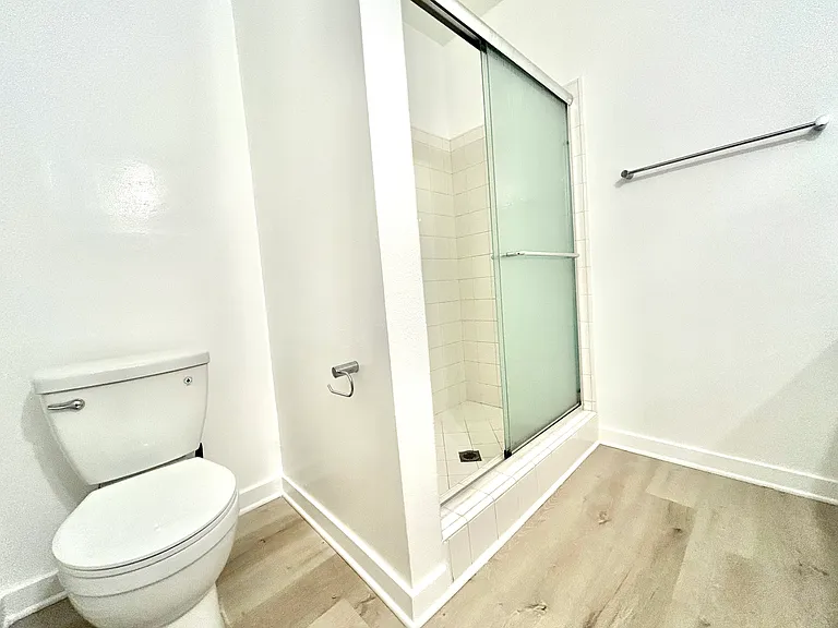 Laufer properties — Photo 19