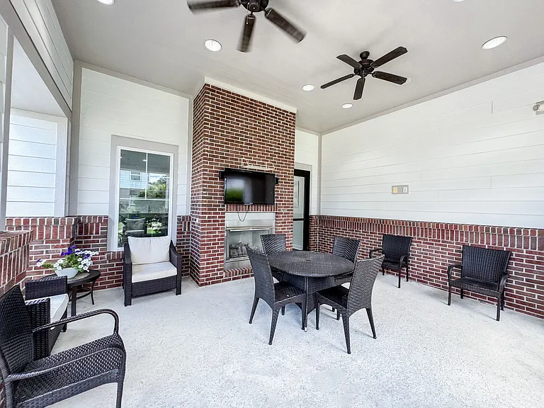 Sycamore Terrace — Photo 14