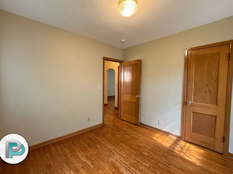 221 2nd St NE #1 — Photo 11
