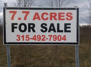 424 Center Rd, Pennellville, NY 13132