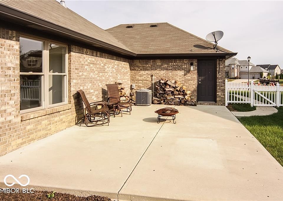 2nd image of 1213 Winston Ct