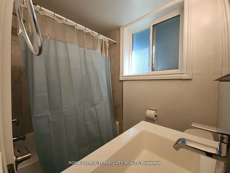 207 Trent St E #2 — Photo 18