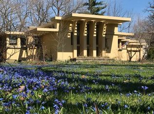 350 Fairbank Rd, Riverside, IL 60546