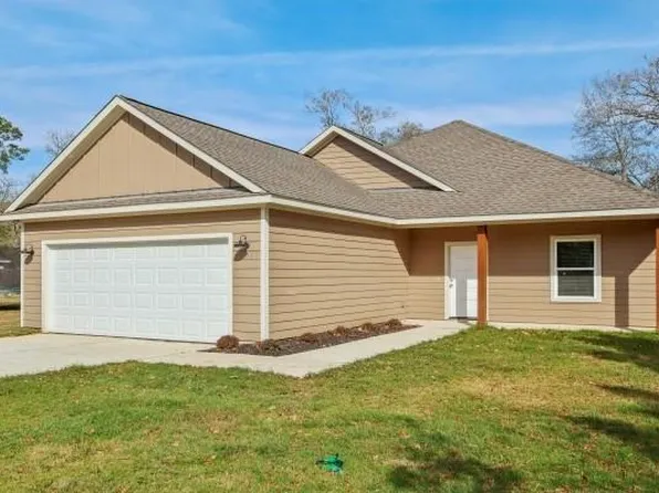 527 Autumn Ln, Livingston, TX 77351