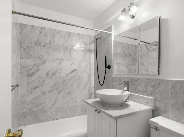 5700 Arlington Avenue image 6 of 14