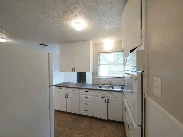 708 Jefferis Ave — Photo 10