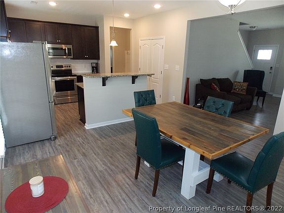 5th image of 180 Belshaw Ct