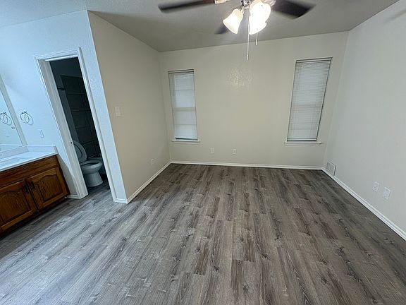 3rd image of 208 Etta Ave