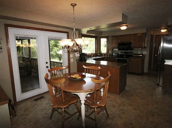 5th image of 5238 Brockton Dr
