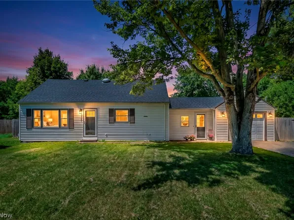 9948 Colfax Ave, Columbia Station, OH 44028