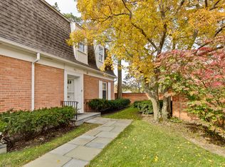 722 Oak St, Winnetka, IL 60093