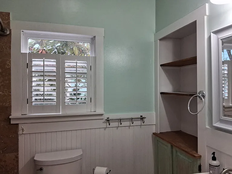 702 Someruelus St — Photo 21