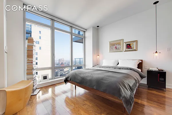 Rented by Compass | media 35