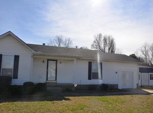 2514 Woods View Dr, Murfreesboro, TN 37130