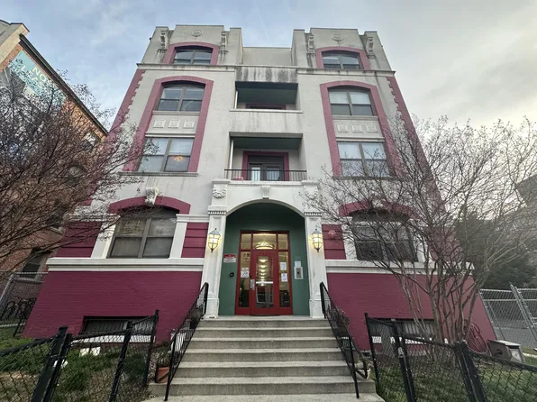 1477 Newton St NW APT 206, Washington, DC 20010