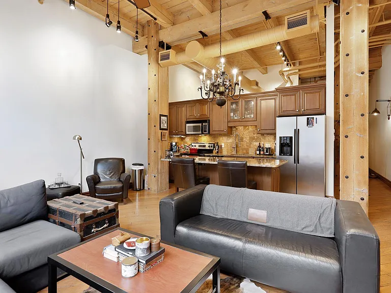 400 N 1st St #207 — Photo 6