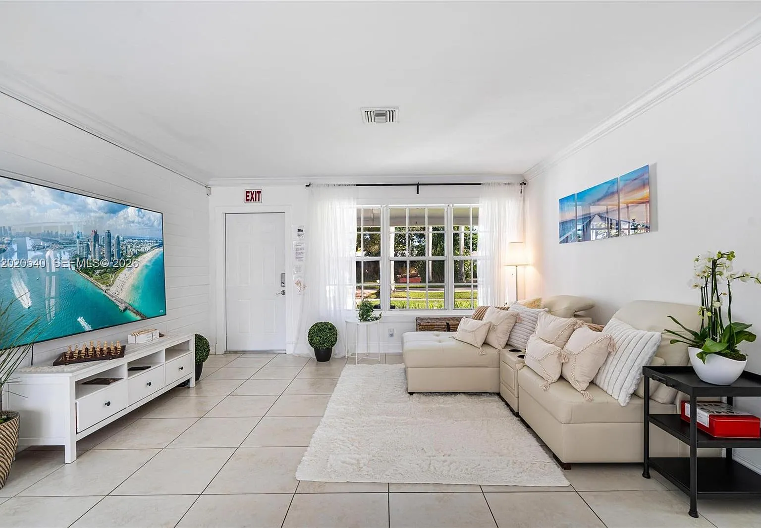 Country Club Homes — Photo 1