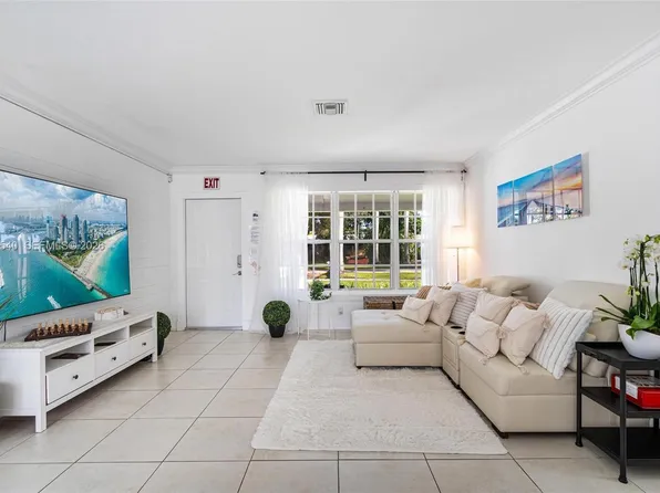 1012 N 13th Ter, Hollywood, FL 33019