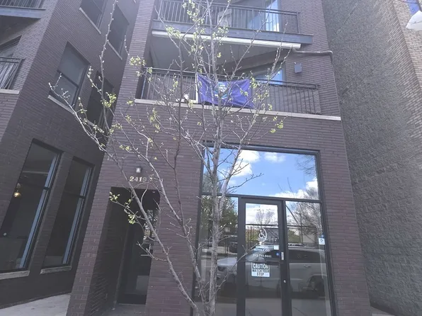 2419 W Madison St APT 3, Chicago, IL 60612