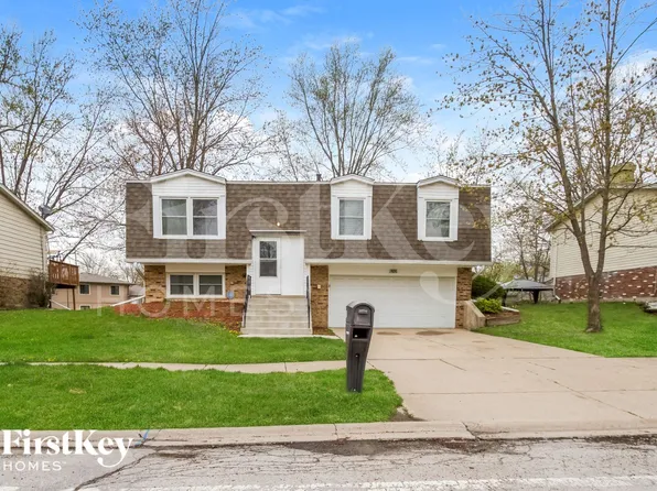 4924 Imperial Dr, Richton Park, IL 60471