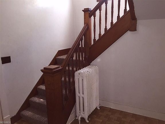 4th image of 746 Quinby Ave