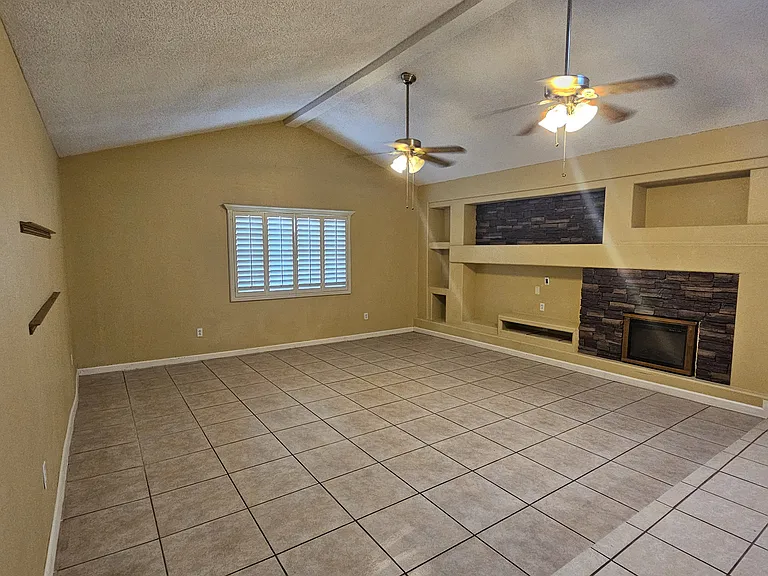 10272 Valle Del Mar Dr — Photo 2