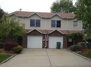 76 Park Way, Edison, NJ 08817