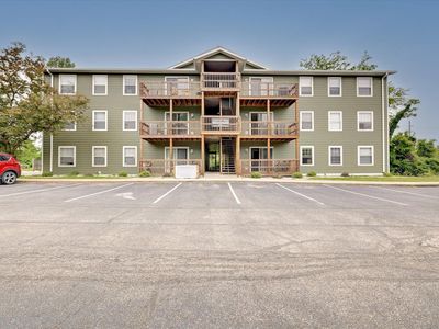 3220 E John Hinkle Pl APT F, Bloomington, IN, 47408