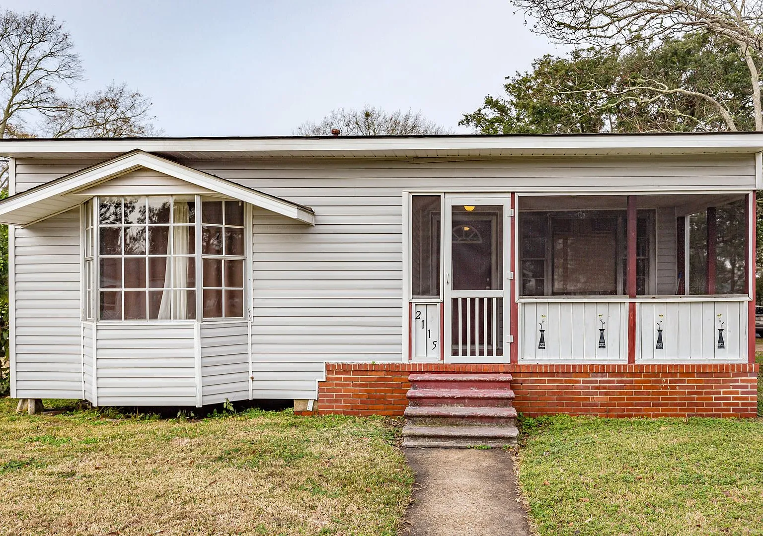 Cozy 2-Bedroom Home in Pascagoula — Photo 4
