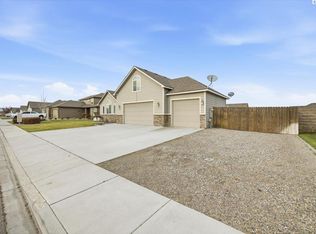6370 Cobalt Dr, West Richland, WA 99353