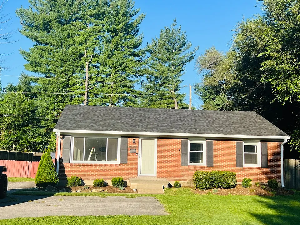 2500 Browns Ln