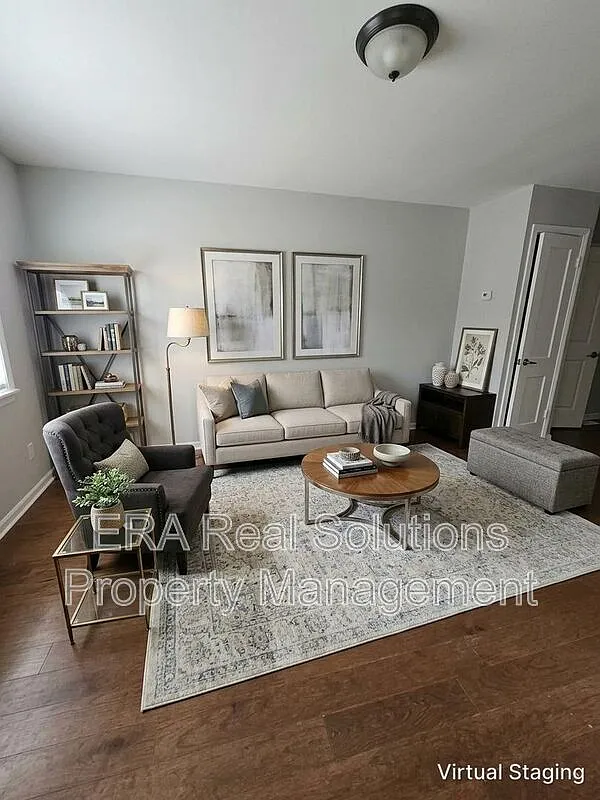 2 bed, 1.0 bath, 931 sqft, $975 — Photo 2