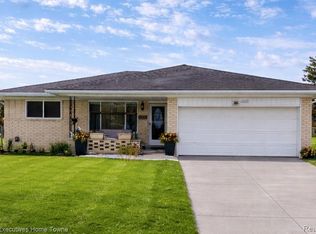 5012 Fleming Ct, Sterling Heights, MI