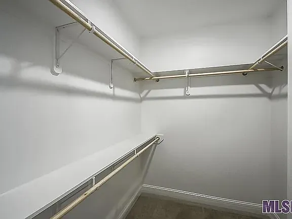 140 Lake Breeze Dr — Photo 17