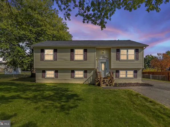 6727 Willowbrook Dr, Bealeton, VA 22712