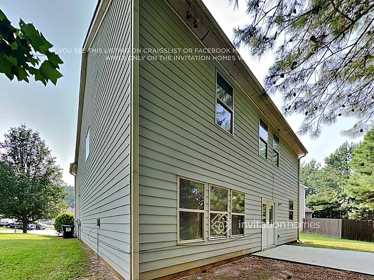 2465 Valley Creek Dr — Photo 21