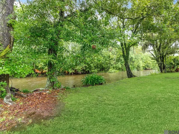 8369 Phillips Rd, Saint Amant, LA 70774