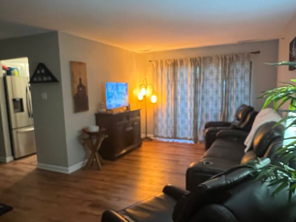 205 Cross Pointe Ct UNIT 1D
