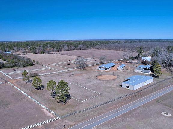 3rd image of 740 Oakland Rd