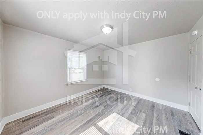3220 E 34th St — Photo 14
