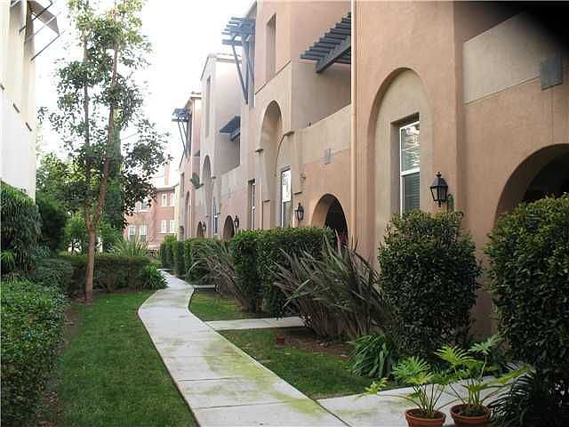 1st image of 2897 Escala Cir