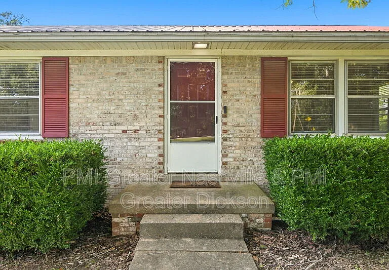 366 N Powers Blvd — Photo 14