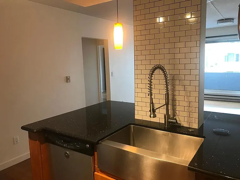 1415 2nd Ave #2405 — Photo 6