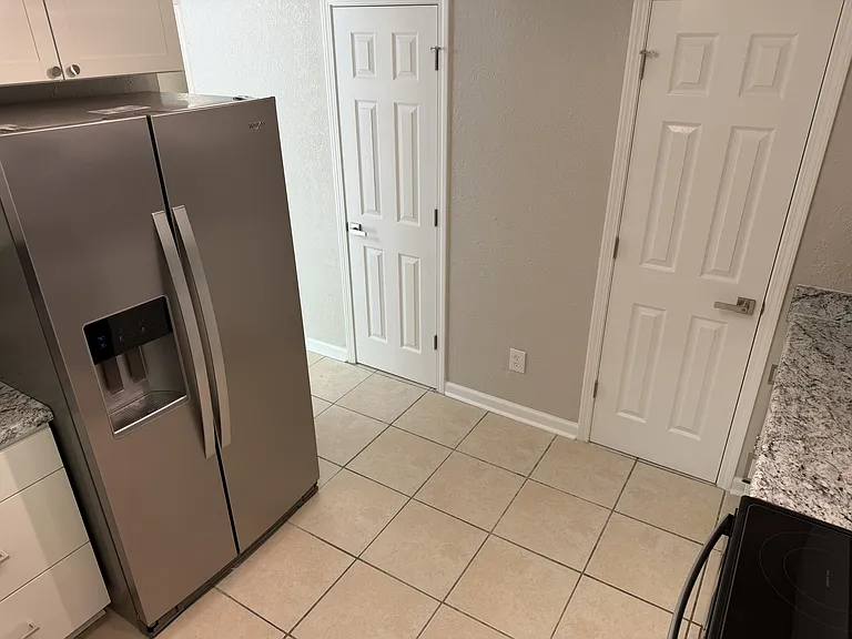 59 Tampa Ave #A — Photo 5